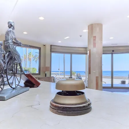 锡切斯桑威海滩高尔夫及spa酒店 酒店 4*