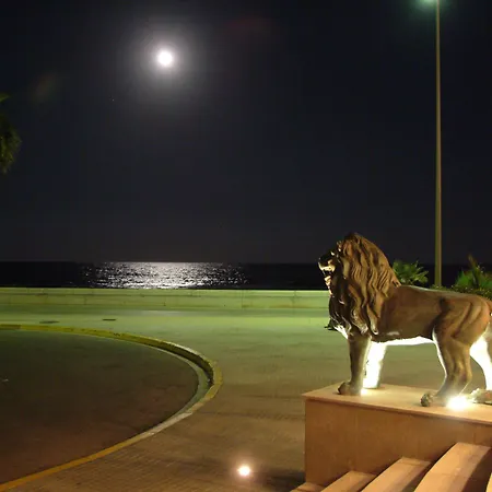 锡切斯桑威海滩高尔夫及spa酒店 锡切斯